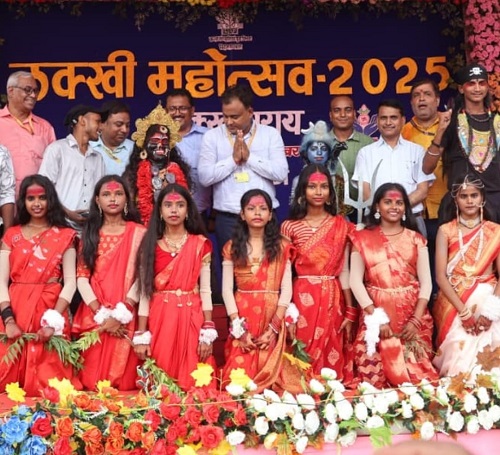 Various programs were presented on the second and last day of Lakkhi Mahotsav in Lakhisarai