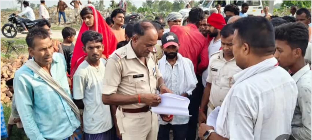 One family, three deaths, and many questions; police are investigating the truth behind this Champaran tragedy.