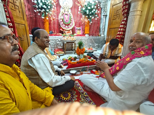 A recitation of the Sundarkand was held at Shaktidham on Hanuman Jayanti, and an offering of 1.25 maunds of laddus was presented as *prasad*.