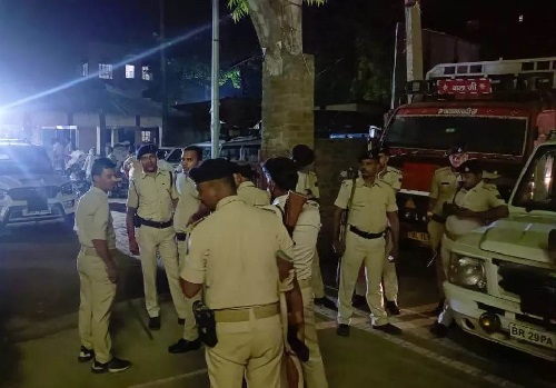 The accused absconded from police custody in Mahnar, questions raised on negligence
