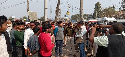 Bettiah (Lauria) Hanuman Chowk shaken: Market turned into a ball of fire due to gas cylinder explosion.