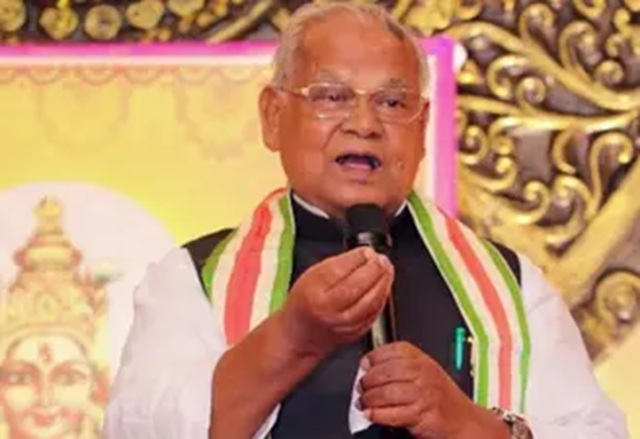 Bihar Politics Former Chief Minister Jitan Ram Manjhi makes a bold statement, saying—Nothing happens by invoking God; for me, my parents are Brahma and Vishnu
