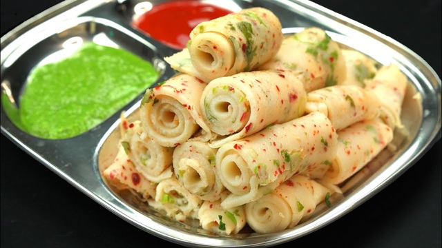 Healthy Breakfast Recipe: Make Garlic Semolina Rolls without refined flour (maida)—an easy recipe for a healthy, steamed breakfast.