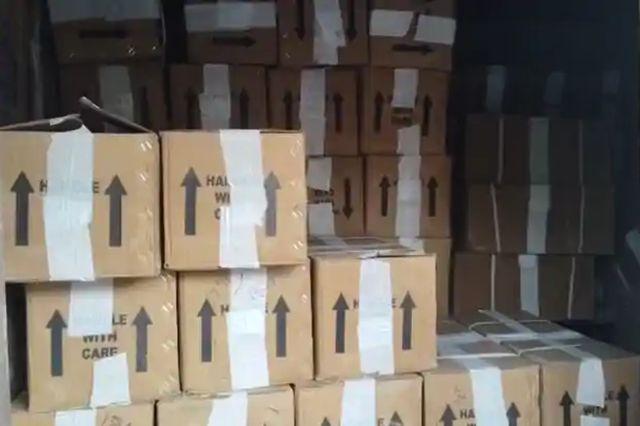 Major blow to the drug trade in Vaishali; banned cough syrup worth ₹70 lakh seized from a locked warehouse