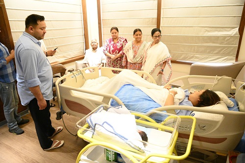 Tejashwi Yadav became a father again, Rajshree gave birth to a son in Kolkata, Mamata Banerjee went to the hospital and congratulated him