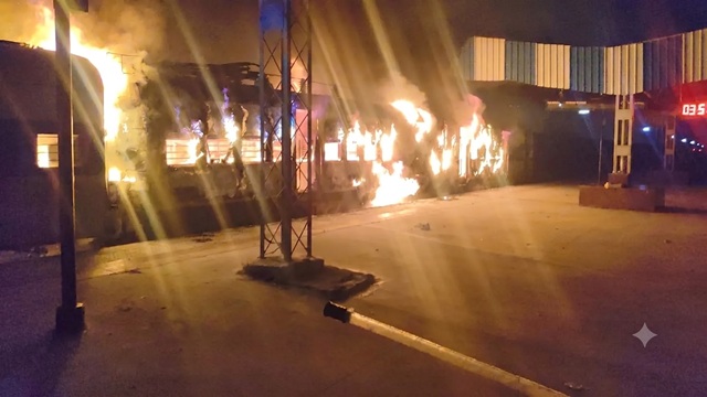 Saharsa News Fire breaks out in the engine of the Samastipur-Saharsa passenger train; major accident averted at Simri Bakhtiyarpur station