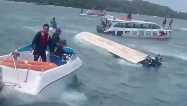 Vietnam Boat Accident: Major boat accident near Phu Quoc Island in Vietnam; a boat carrying Indian tourists capsized; all passengers were rescued safely.