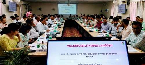 A one-day training program for sector officers and sector police officers of Lakhisarai and Suryagarha assembly was organized under the chairmanship of DM Mithilesh Mishra in Lakhisarai for Bihar Assembly Election 2025.