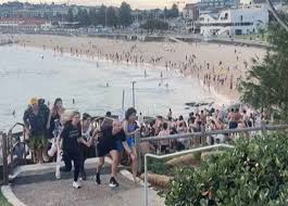 Sydney: Terrorist attack during Jewish festival at Bondi Beach, 15 killed, dozens injured.