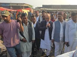 Katihar: Fire victims express anger, raise slogans against Tariq Anwar