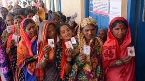 Voting Begins in Bengal and Tamil Nadu; Enthusiasm Among Voters Amidst Scorching Heat