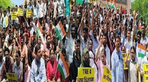 Students Protest in Patna Demanding BPSC TRE-4 Advertisement; Several Injured in Police Lathi-charge.