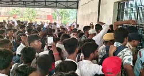 Uproar in Muzaffarpur over SSC GD Exam Postponement; Students Allege Rigging