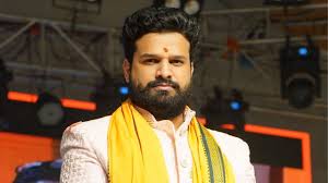 Bhojpuri superstar Ritesh Pandey has resigned from the Jan Suraj Party, hinting at a return to his music career.