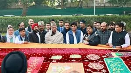 Congress President Mallikarjun Kharge sent a chadar to Ajmer Sharif Dargah