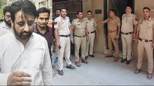 Amanatullah Khan's troubles increased, clash with police and facing serious charges