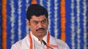 Maharashtra minister Dhananjay Munde resigned