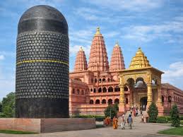 Motihari: World's largest Shivling to be installed today at Virat Ramayana Temple, making it a historic day.