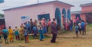 Bhagalpur: Five students fainted due to teacher's brutality, villagers locked the school