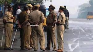 A police inspector on patrol in Gaya was attacked, he had to fire in self-defense