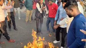 Patna: RJD faces uproar after Bihar election defeat, workers burn effigies of Sanjay Yadav and Sunil Singh