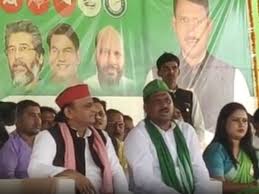 The second phase of voting is on November 11th, with leaders mobilizing their strength in East Champaran.