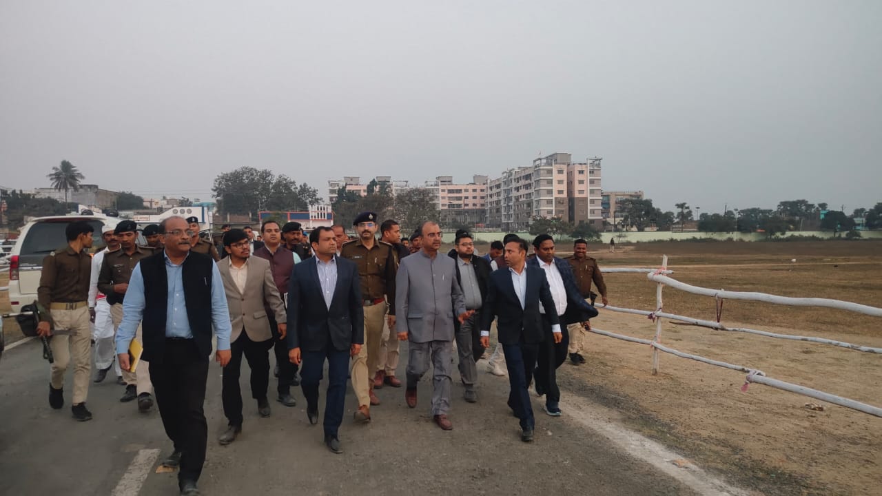 Secretary of Agriculture Department inspected vehicle parking places in view of Prime Minister's program